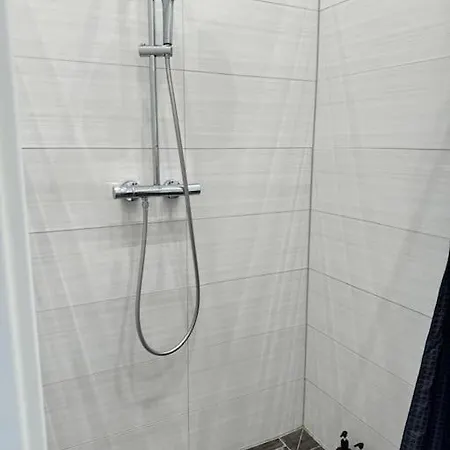 8 Min Bis Zur Innenstadt Apartment